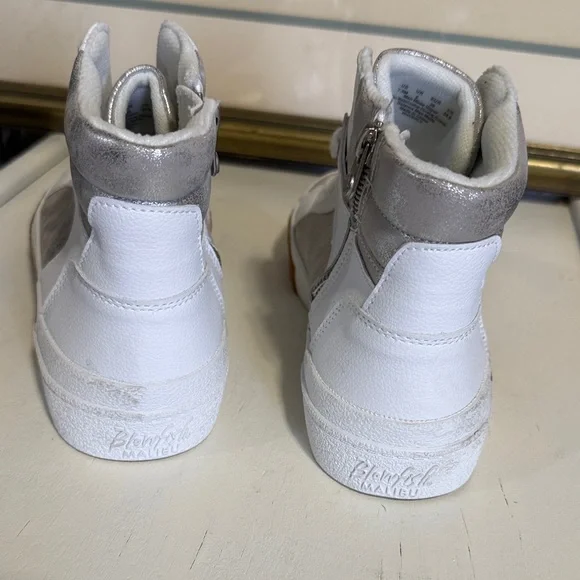 Stylish Silver and White High-Top Sneakers with zipper at the side - Picture 5 of 5